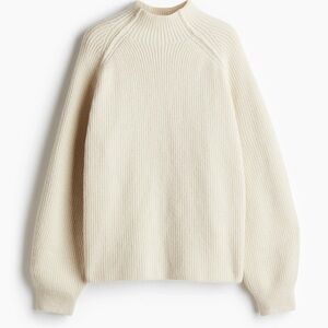SLIGHTLY USED SIZE M H&M Off-White Turtleneck Sweater